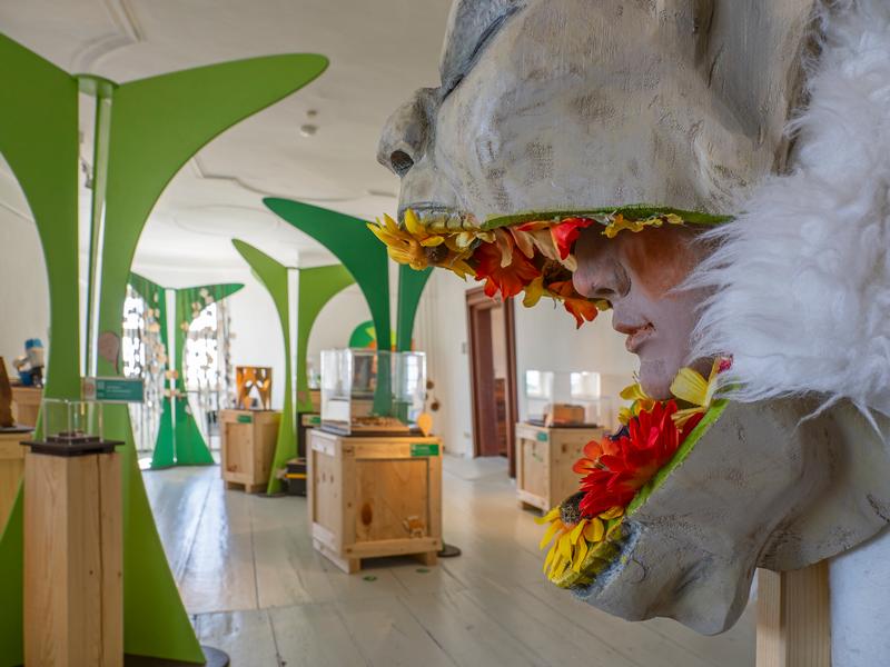 Ein Blick in die Ausstellung „Holz macht Sachen“ auf Burg Abenberg