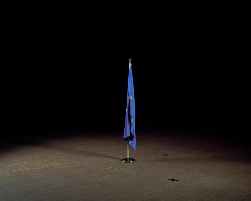 Das Neue Museum Nürnberg zeigt die Fotoausstellung „Jan A. Staiger. A circle of 12 gold stars“