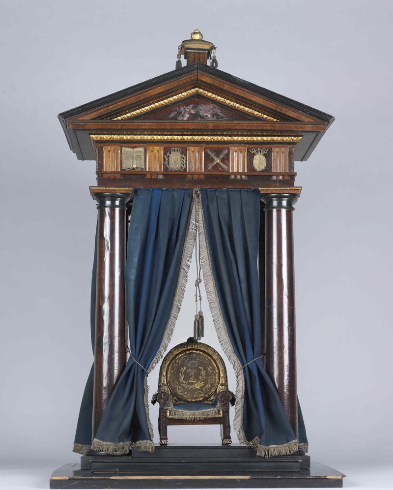 Krönungsgerüst mit Thronsessel Ludwigs I. in Miniatur um 1832/1846