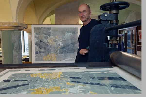 Der Thüringer Künstler Stefan Knechtel zeigt einen Querschnitt seines Werks im Grafikmuseum Stiftung Schreiner