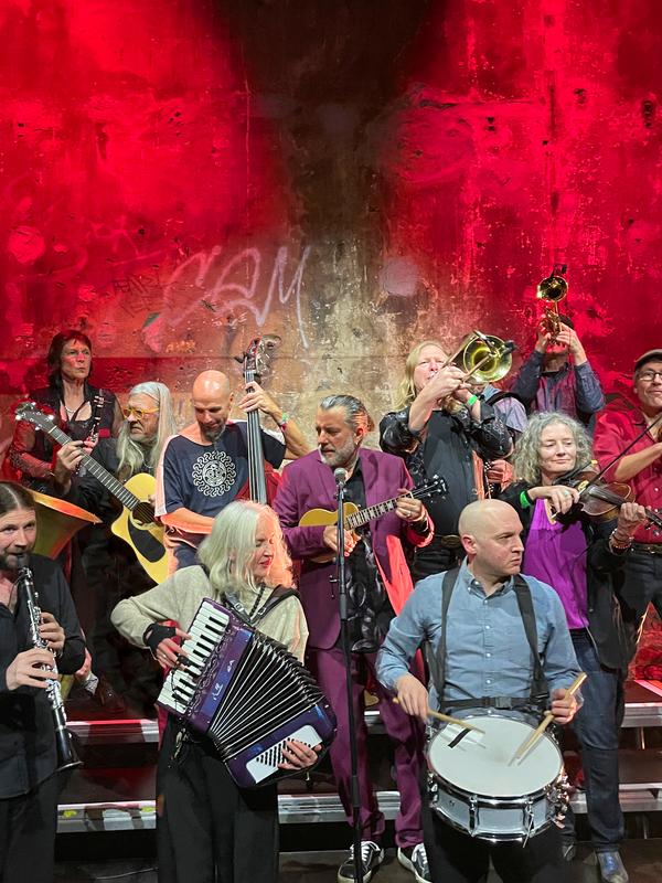 17Hippies kommen nach Forchheim