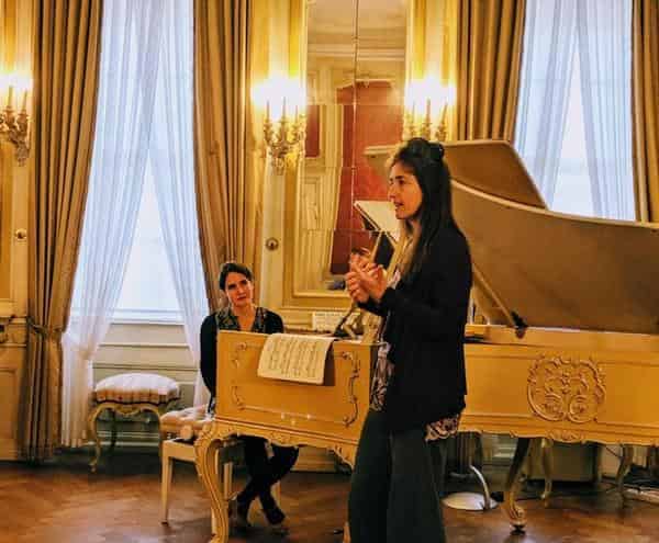 Das letzte Bayreuth Amateurs virtuoses festival: Masterclass von Florence Millet mit Hannah Moatti, Rokokosaal mit Franz Liszt Flügel, Steingraeber Haus. 