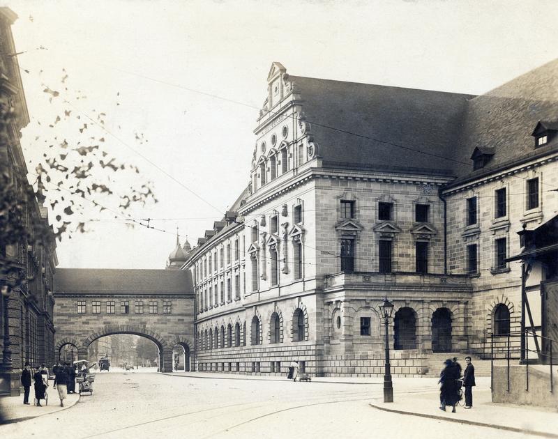 Älteres Foto des Verkehrsmuseums in der Lessingstraße