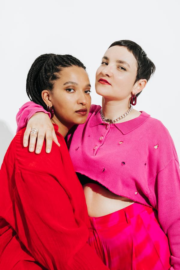 Olicía – ein deutsches Duo der Musikerinnen Anna-Lucia Rupp und Fama M'Boup