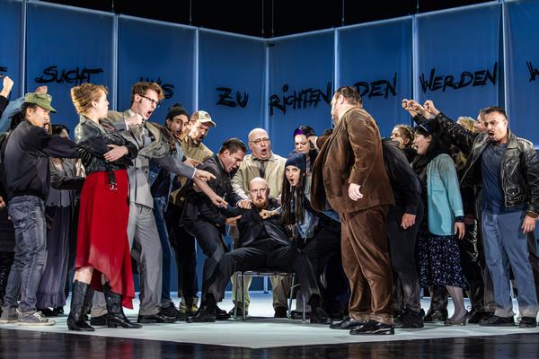Das Meininger Staatstheater realisiert die szenische Erstaufführung der Urfassung in deutscher Sprache 