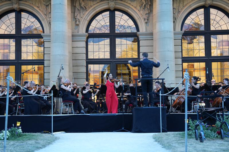 Mozartfest Würzburg: Das Philharmonische Orchester Würzburg und Tianwa Yang bei der „Nachtmusik“