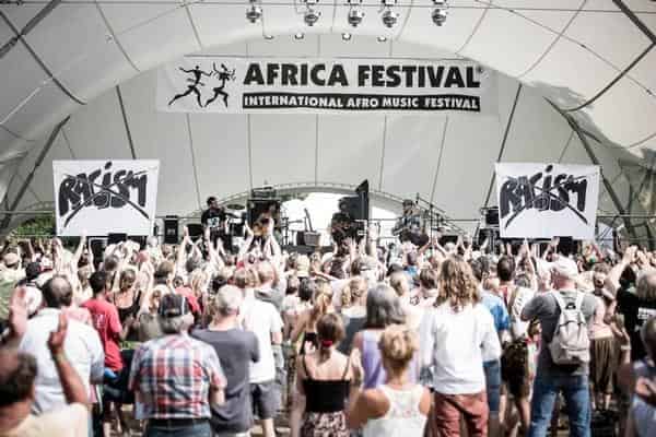 Blick auf die International Africa Festival Bühne in Würzburg.