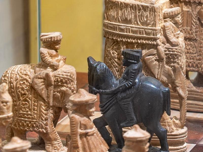 Residenzschloss Mergentheim: Sonderausstellung „Elefanten. Wildtiere und Kulturikonen“. Rüsseltiere erobern das Residenzschloss