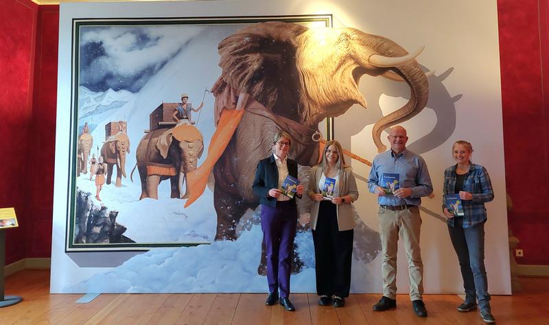 Residenzschloss Mergentheim: Sonderausstellung „Elefanten. Wildtiere und Kulturikonen“. Rüsseltiere erobern das Residenzschloss