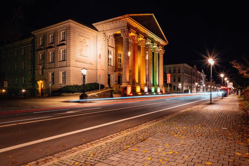Das Staatstheater Meiningen bei Nacht