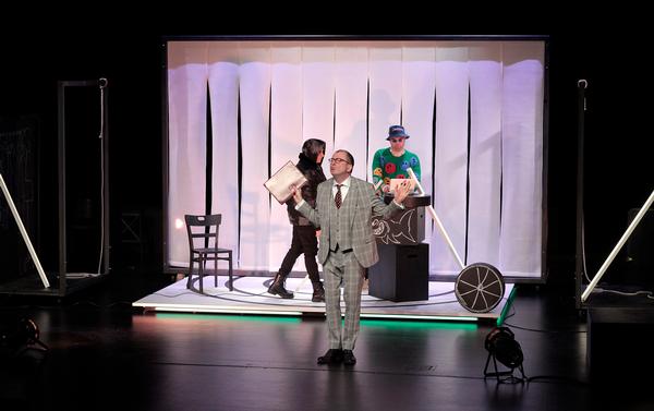 Das Theater Schweinfurt bietet „Achtsam morden“ 