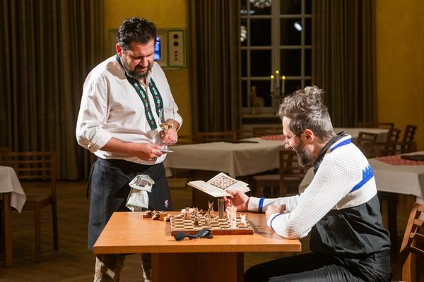 Das Theater Ansbach bringt „Chaim und Adolf“ auf die Bühne