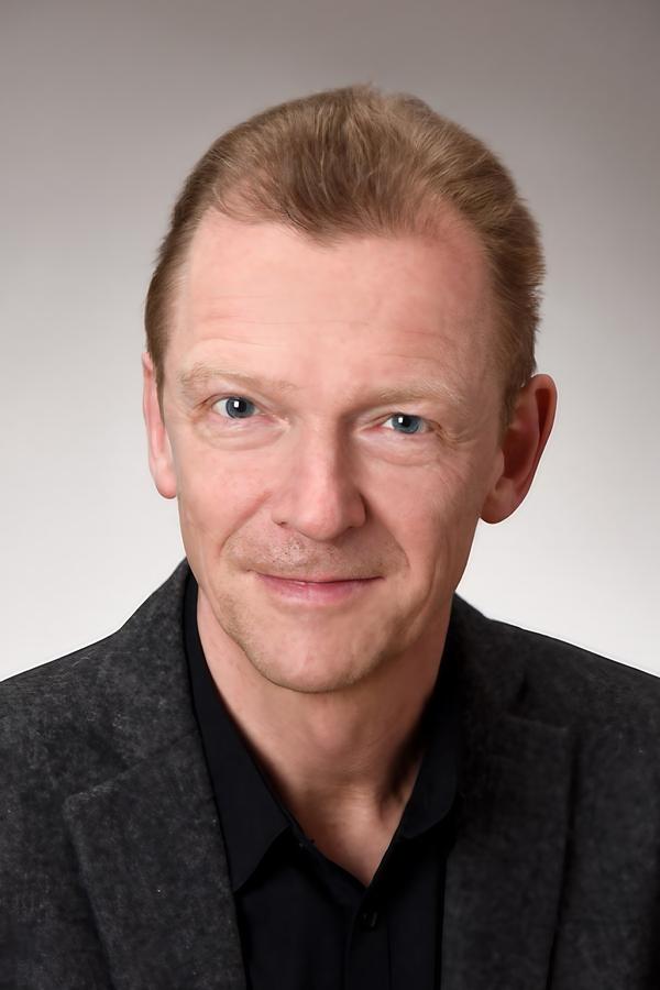 Die musikalische Leitung übernimmt Andreas Kowalewitz