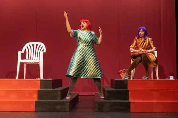 Theater Ansbach, "Ich bin wie ihr, ich liebe Äpfel"