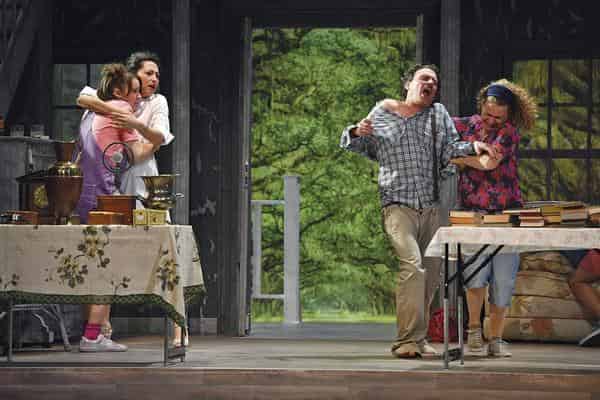 Szene aus „Appropriate“ auf der Bühne des Bamberger ETA Hoffmanns Theater