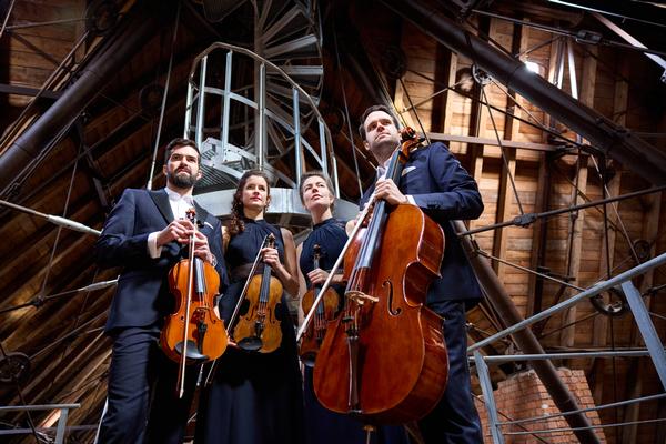 Das Aris Quartett speilt gemeinsam mit Fabian Müller in der Tauberphilharmonie