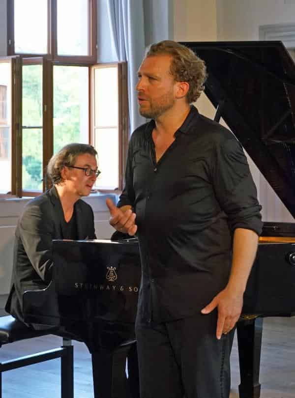 Daniel Heide begleitet den Tenor Julian Prégardien am Flügel / Der Lyrische Salon-Schloss Ettersburg
