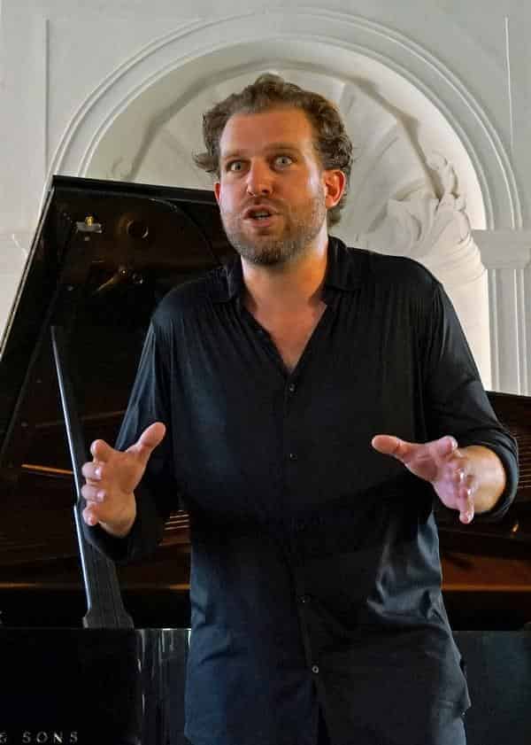 Julian Prégardien, Tenor / Künstlerischer Leiter - Brentano Akademie