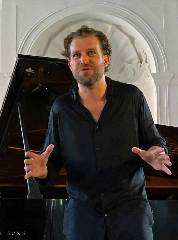 Julian Prégardien, Tenor / Künstlerischer Leiter - Brentano Akademie 
