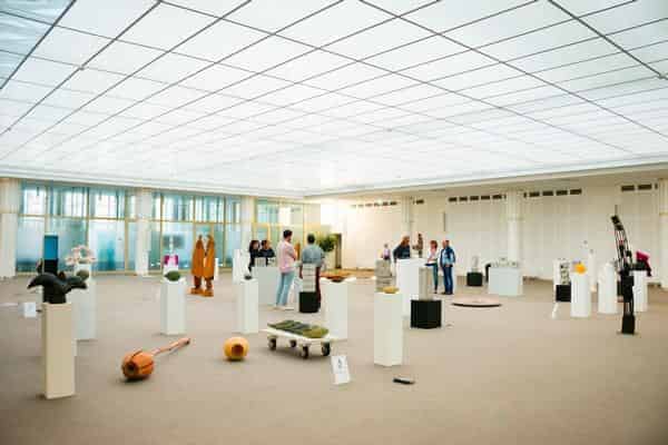 Blick in den Skulpturenpark im Heimatministerium, 2018