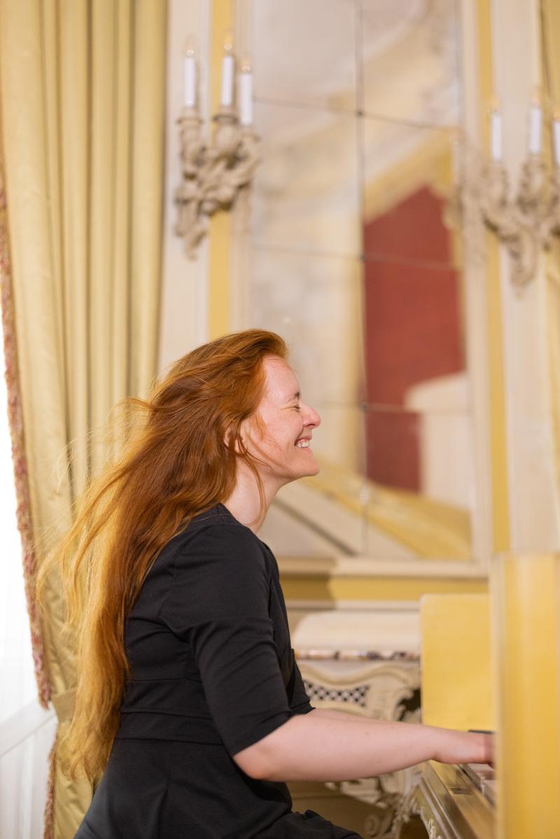 Pianistin Aurelia Visovan