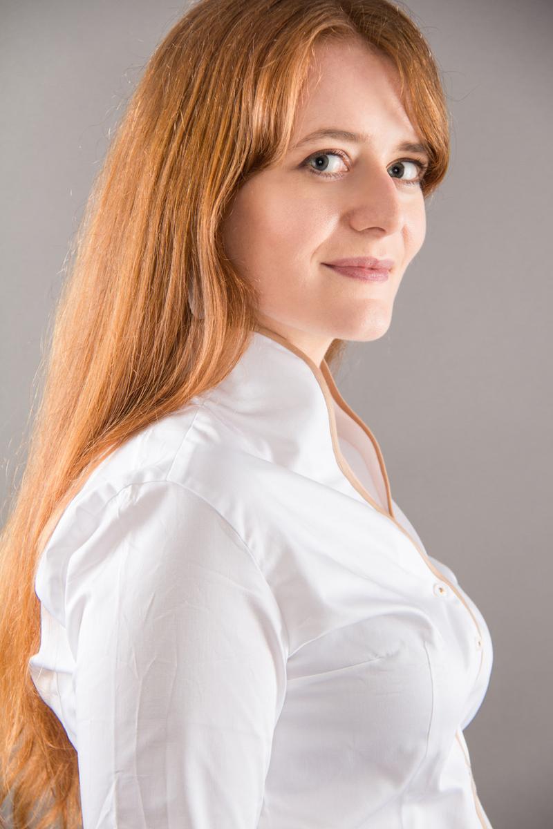 Aurelia Visovan (Klavier) ist Teil des Rückert Ensembles