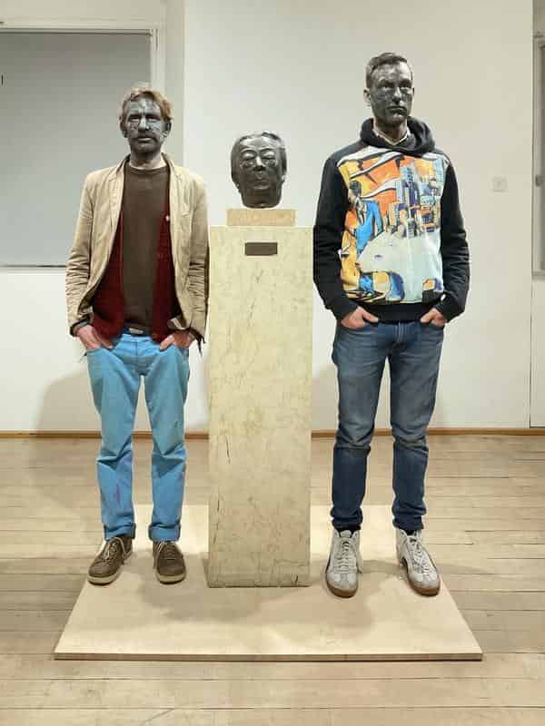 Ausstellung Broken Boll  Künstler Jakob Friedl und Max Erl  