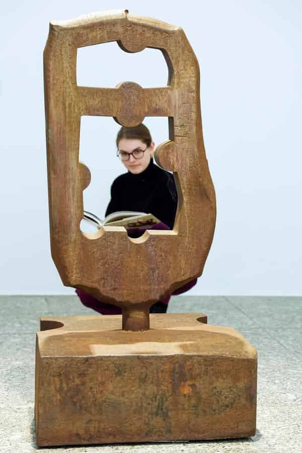 Eduardo Chillida: Saludo a Parmenides / Gruß an Parmenides 1995, Stahl, 142 x 73 x 71 cm, Sammlung Würth, Inv. 3519