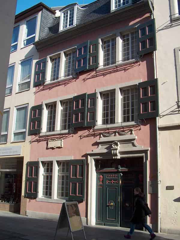 Beethoven-Haus, Straßenansicht