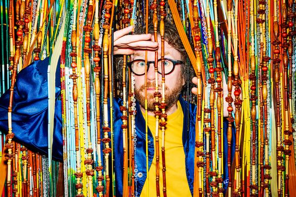 Der Satiriker, Autor, Liedermacher, Kabarettist und Comedian Friedemann Weise