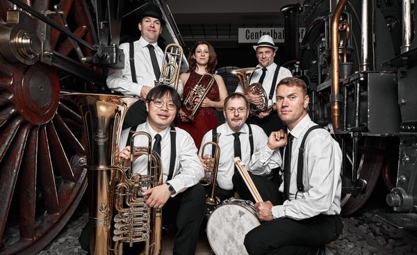 Die BlechMafia spielt bei den Rosengartenserenaden in Bamberg