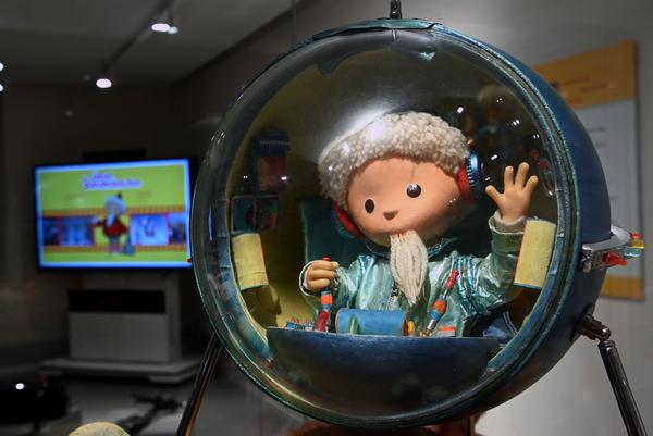 Original Fernseh-Sandmännchen und Rakete aus PLANET GUGEL, 1999, Leihgabe des Sandmännchen-Archivs der rbb media GmbH