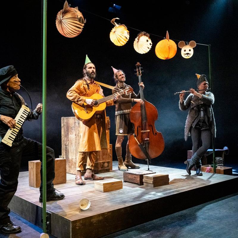 Das Theater Mummpitz in Nürnberg zeigt im Dezember das Kinderstück „Der Dachs hat heute schlechte Laune“