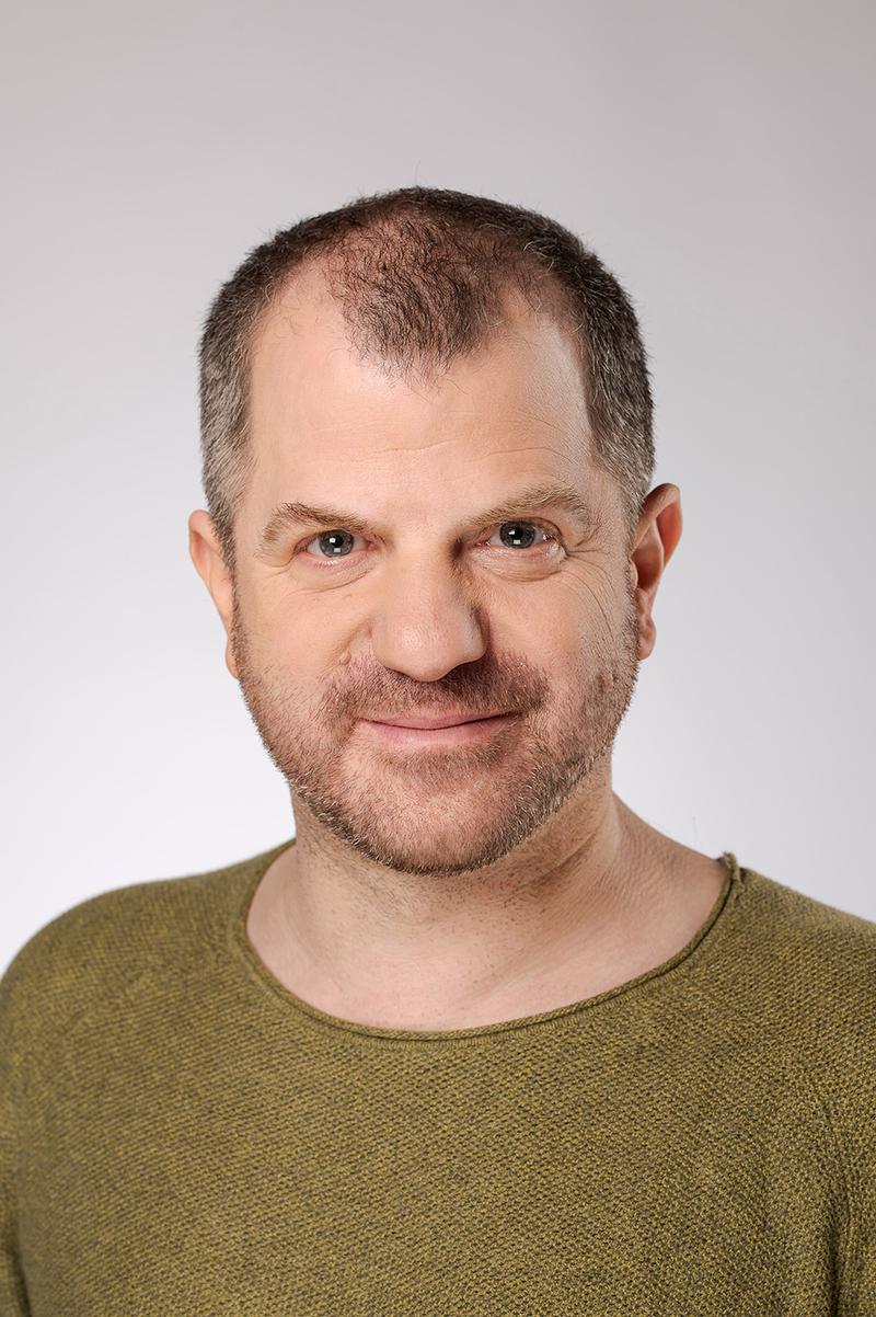 Ingo Putz führt Regie bei „Von drei Millionen Drei“ am Mainfranken Theater
