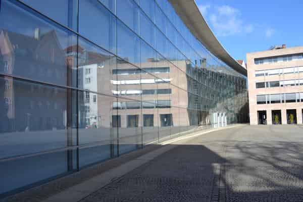 Aussenfassade des Neuen Museum Nürnberg