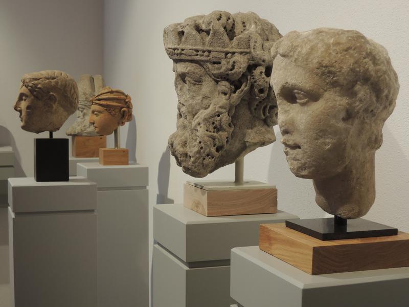 Dietrich Klinge: Verschiedene Köpfe