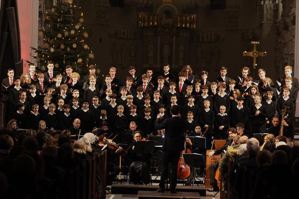 Nine Lessons and Carols – dieses traditionelle englische Format präsentieren die Würzburger Domsingknaben dieses Jahr
