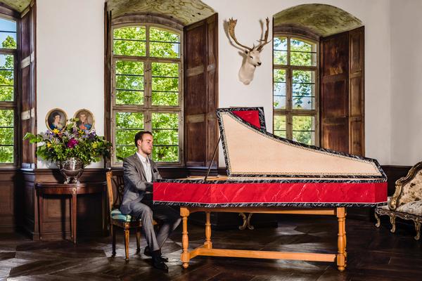 Der Cembalist Alexander v. Heißen tritt bei den Musiktagen in Ebern auf