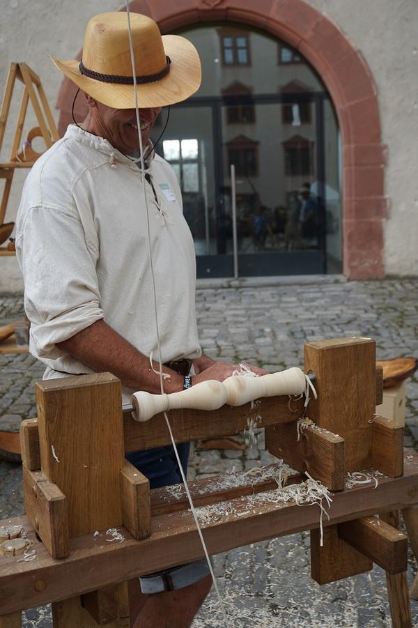 Drechsler Klaus Nun auf dem Museumsfest des Museums für Franken