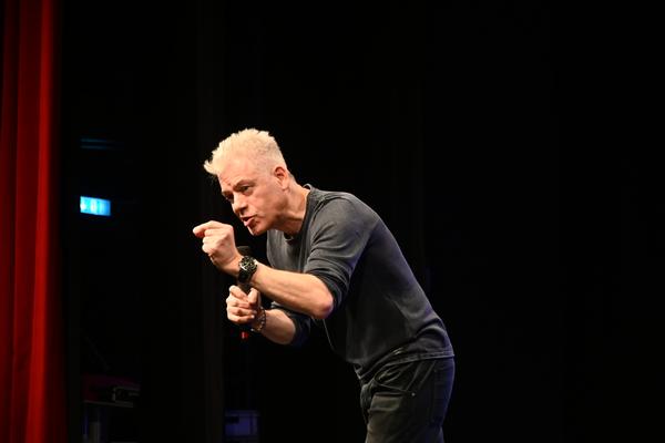 Michael Mittermeier, hier zuletzt im Bayreuther Zentrum, kommt mit seinem neuen Programm zweimal nach Oberfranken