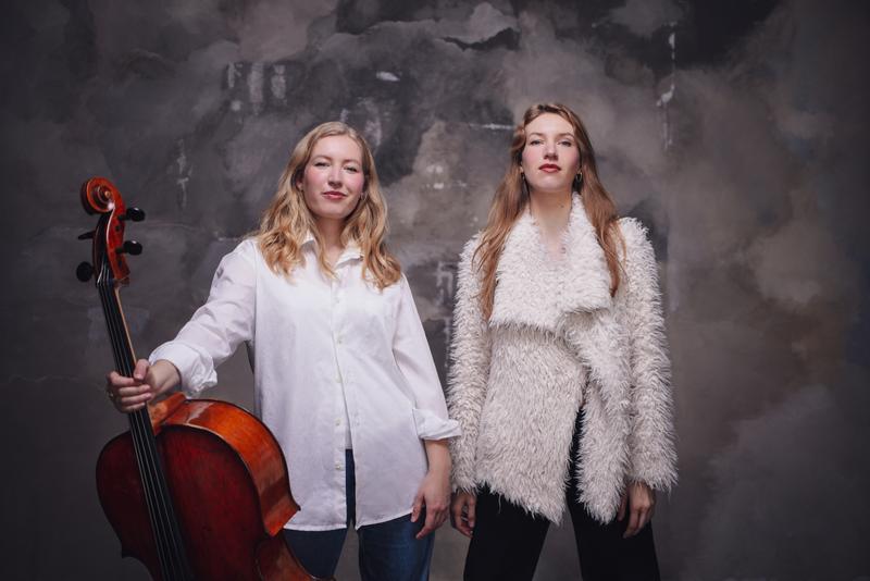 Anouchka & Katharina Hack, Alle Menschen werden Schwestern