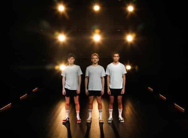 Die Gruppe “Boys* in Sync”ist ein queeres Performance Kollektiv aus Südafrika, Norwegen, Deutschland und Dänemark.