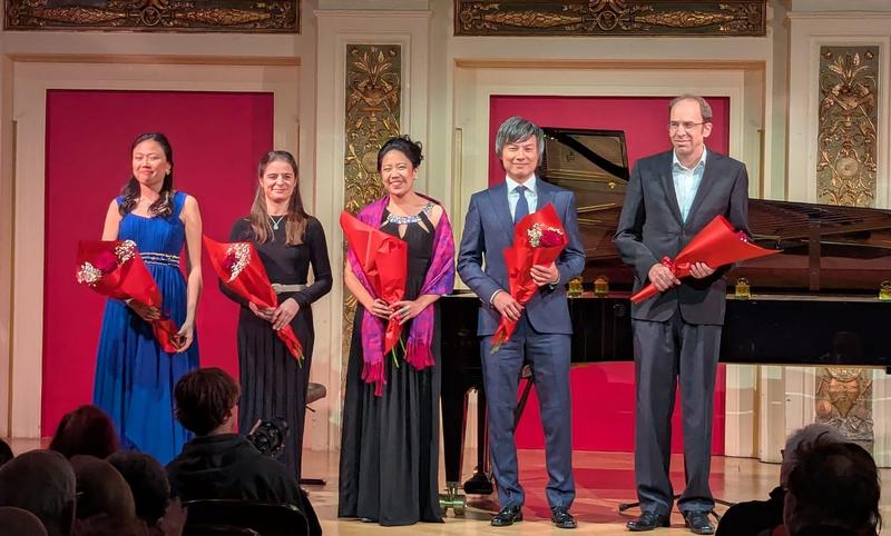 Les Amateurs Virtuoses im Ehrbar Saal in Wien: Cellistin Ingrid Hwang, Pianist Aloïs Scrizzi, Clara Hwang, Thomas Yu und Matthias Fischer