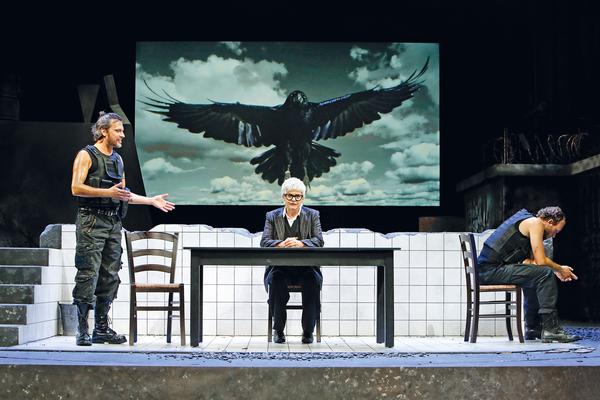 Das ETA-Hoffmann-Theater nimmt sich zu Saisonbeginn „Anthropolis“ vor