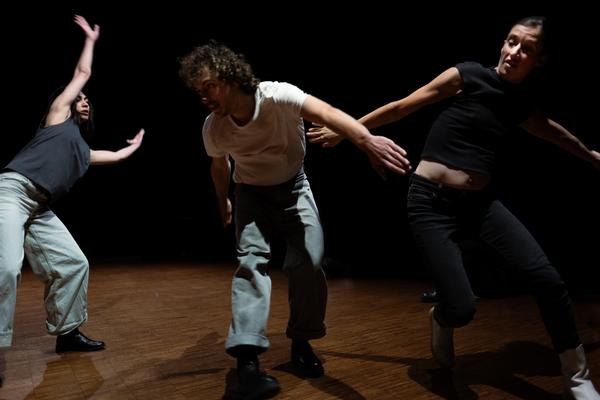 „Nostalgia“ zeigt das Theater als Ort der Vielfalt menschlicher Erfahrungen