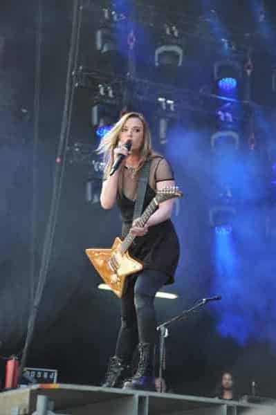 Halestorm um Frontfrau Lzzy Hale lieferten auf der Mandora-Stage stark ab