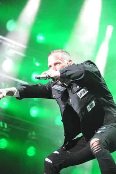 Rapper Kontra K's Anhänger durften sich auf der Mandora Stage über 75 Minuten Dauerfeuer freuen