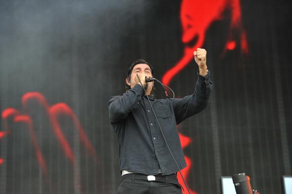 Deftones-Frontmann Chino Moreno und sein Projekt Crosses hatten mächtig Spaß auf der Mandora-Stage
