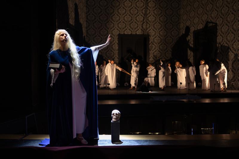 Szenenbild „Die toten Augen“ am Theater Altenburg Gera