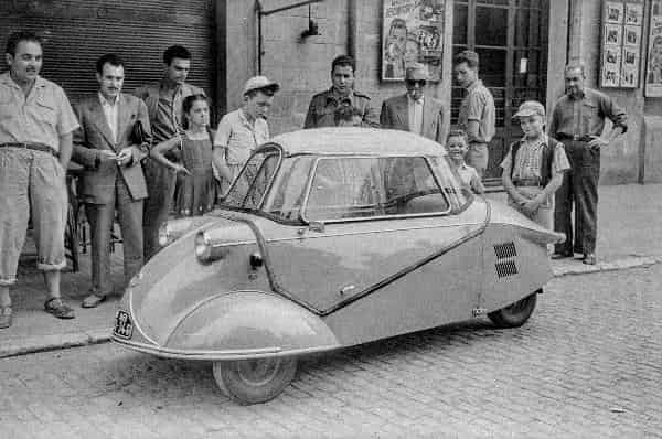 Ein Messerschmitt-Kabinenroller in Girona (Spanien), Juli 1954